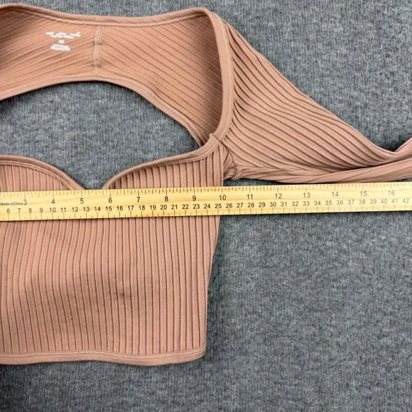 Out From Under Urban Outfitters Ribbed Cutout Twist Back Crop Top Tan XS/S - Picture 7 of 7